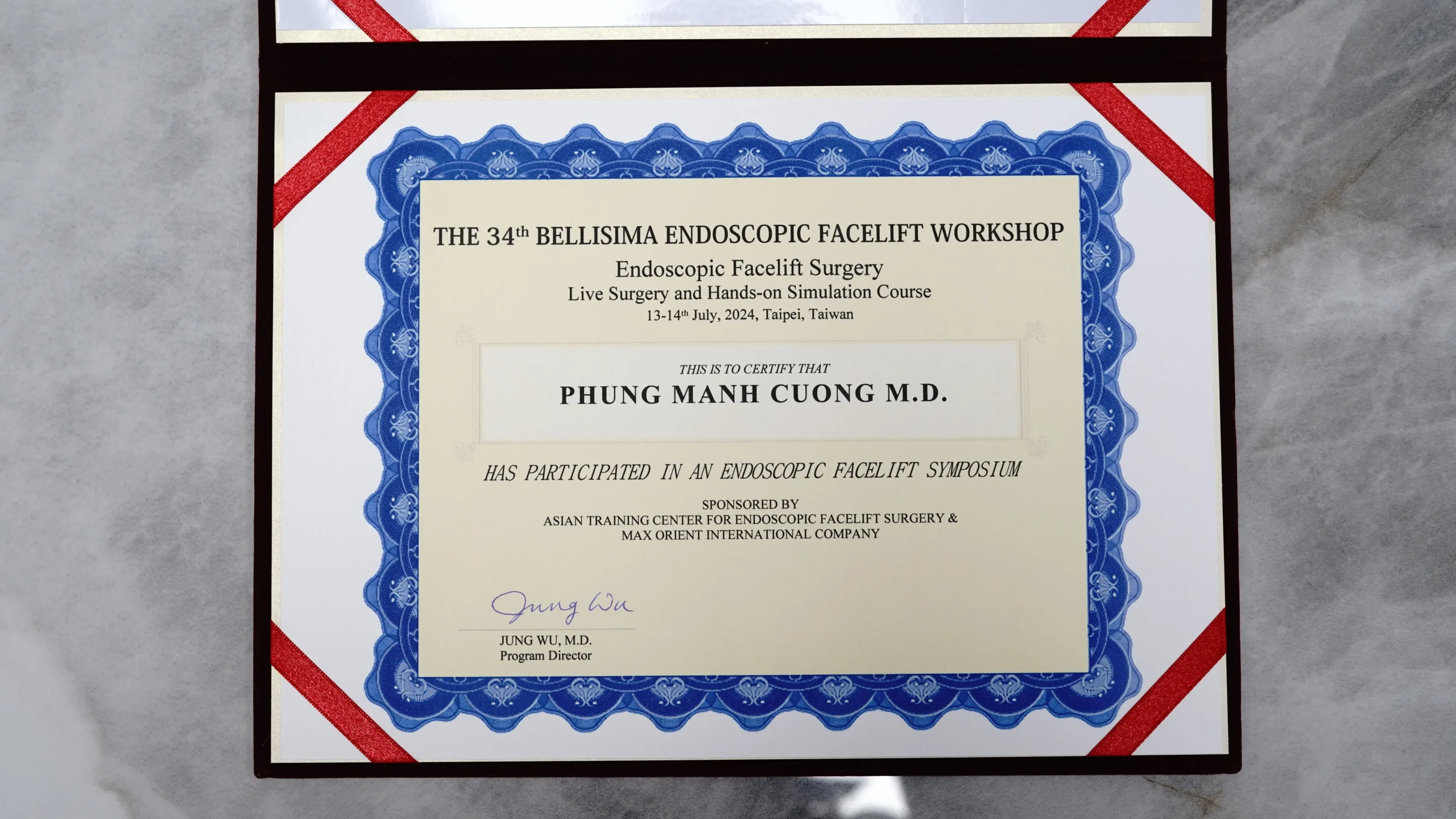 Bác sĩ Phùng Mạnh Cường