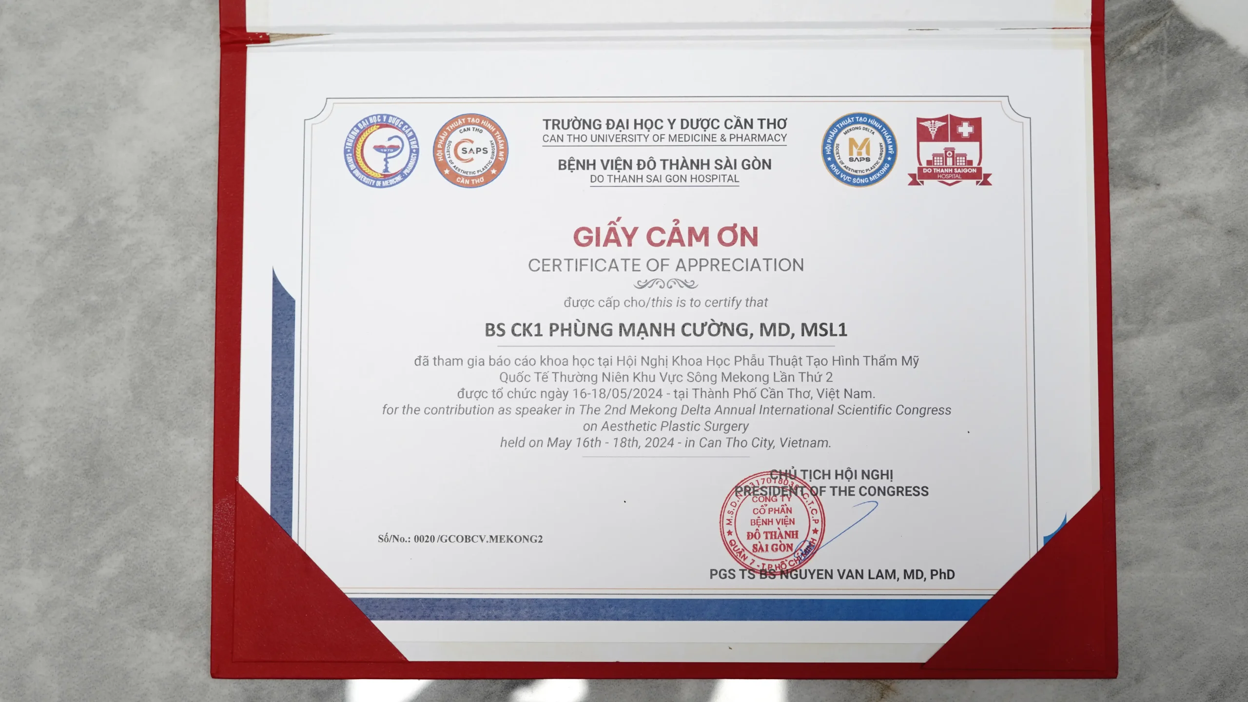 Bác sĩ Phùng Mạnh Cường